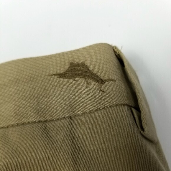 Tommy Bahama Silk Khaki Lightweight Pleated Preppy Chino Shorts Mens 42 Tan Golf - Picture 5 of 5